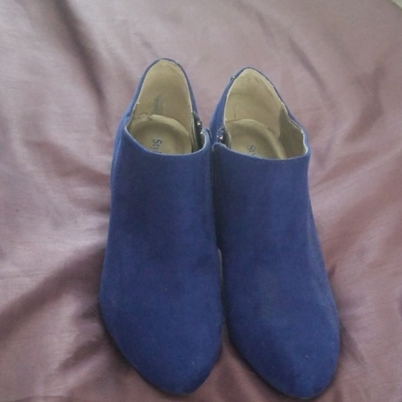 Boots - Picture 1 of 4